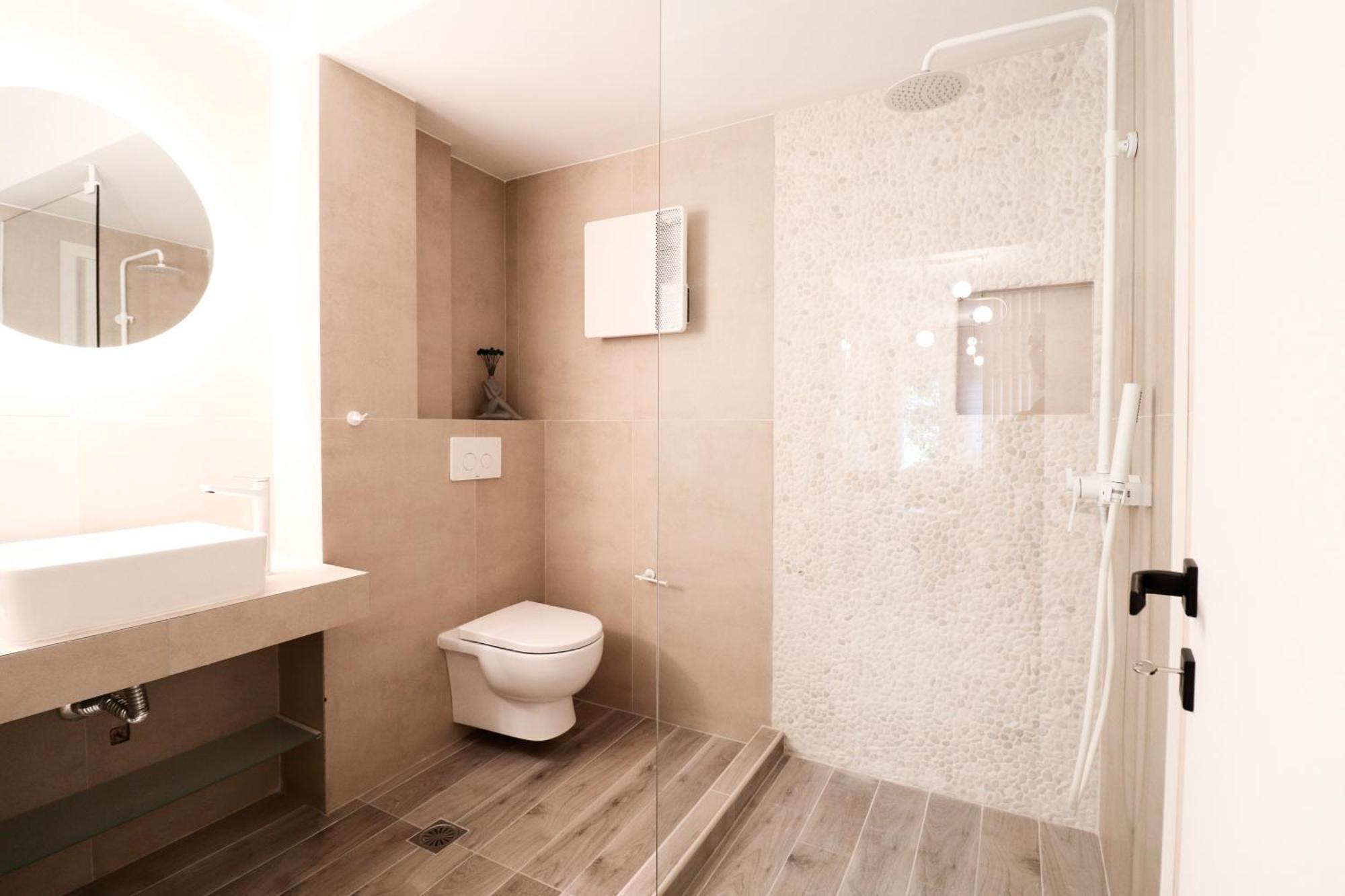 F & B Collection - Central Gems Apartment