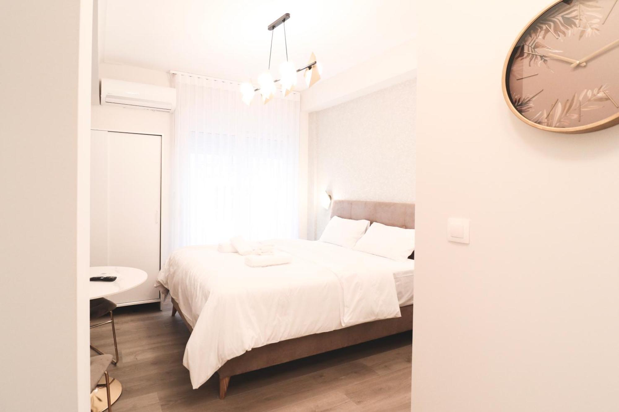 F & B Collection - Central Gems Apartment