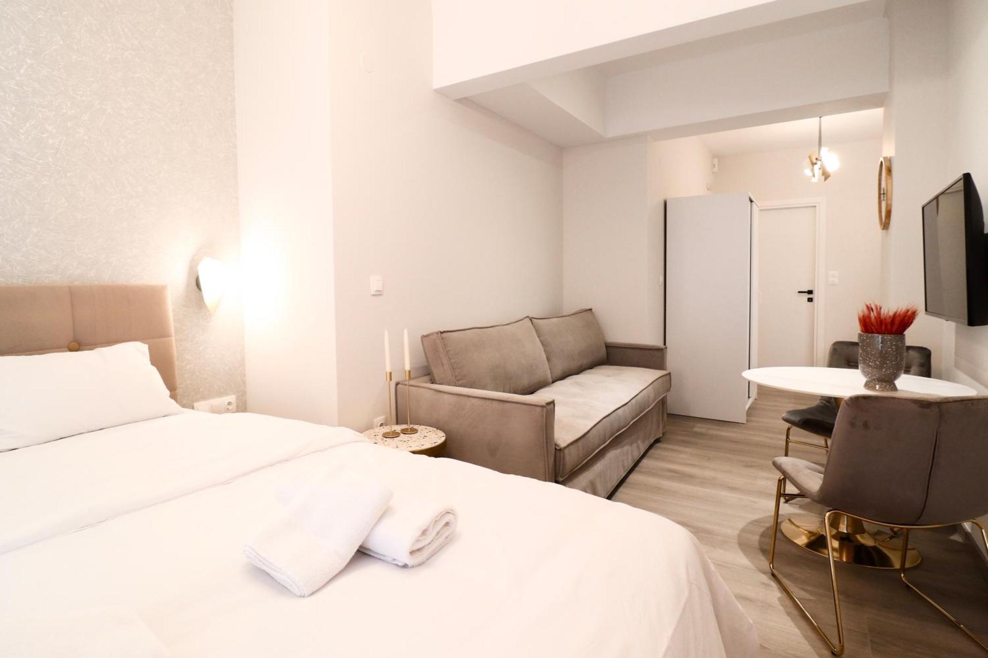 Apartment F & B Collection - Central Gems *